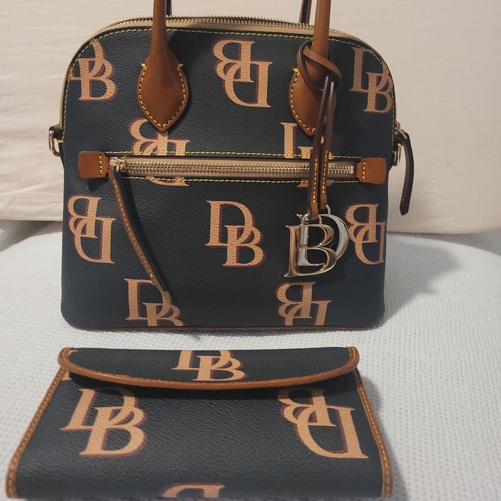Dooney burke  bundle